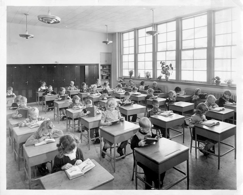 1950s-elementary-classroom-compressed