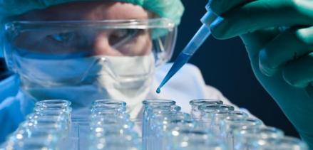 scientist-eyedropper